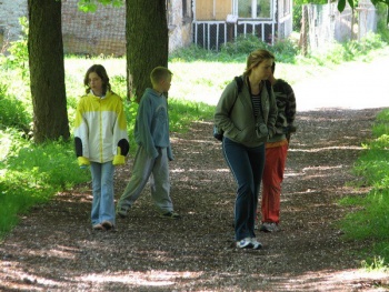 šla s námi i paní učitelka