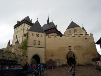 Karlštejn a Koněpruské jeskyně - 7. 5. (2. stupeň)